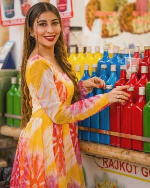 Ruma Sharma Instagram - सिर्फ़ तुम्हारी #premika ♥️ 
.
Wearing - @ekdhaga 
Styled by - @yourstylistforever 
Shot by - @abhinesh_photographer 
Edited by - @wasey_rock69 
.
#anarkalisuit #rumasharma #loveforindianwear #indiansuit