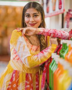 Ruma Sharma Instagram - सिर्फ़ तुम्हारी #premika ♥️ . Wearing - @ekdhaga Styled by - @yourstylistforever Shot by - @abhinesh_photographer Edited by - @wasey_rock69 . #anarkalisuit #rumasharma #loveforindianwear #indiansuit Mumbai, Maharashtra