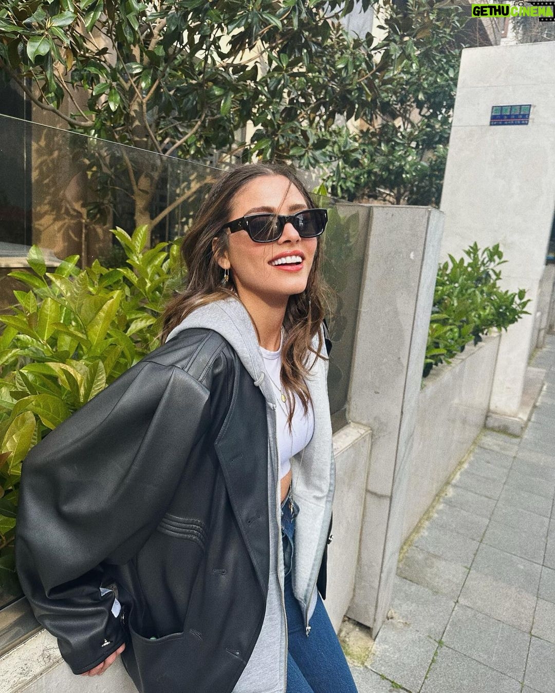 Sıla Türkoğlu Instagram - Peşindeyim kendimin•