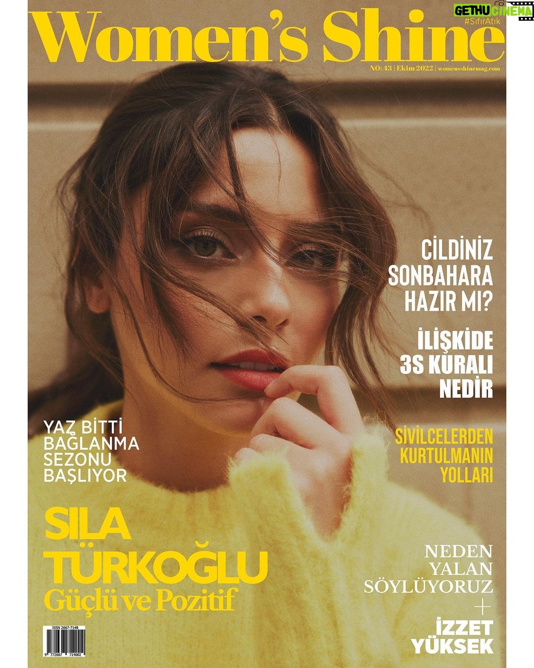 Sıla Türkoğlu Instagram - Women’s Shine Ekim!🤍 Röportaj: Ayşe Çağla Küçük @aysecaglakucuk Seray Yazıcıoğlu Ezmiş @sryzcglu
Fotoğraf: Onur Demirdağ @onurdemirdag
Styling: C’est La Vie @cestlavie.istanbul
Makyaj: Banu Aksungur @banu_aksungur
Saç: Görkem Gürer @gorkemgurer