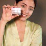 Sıla Türkoğlu Instagram – Tanıştığımdan beri vazgeçilmezim olan @purebeauty_tr cilt bakım rutinim! 🩷 
🤍 Cildimde biriken fazla yağ ve sebumu arındırmak için önce Brighten Up Temizleyici Köpük,
🤍 Temiz cildimin parlaklığını, berraklığını ve nemini arttırmak için Brighten Up Luminous Krem
🤍 Son olarak da güneşin zararlı ışınlarından korunmak için Güneş Koruyucu Losyon
Tüm Pure Beauty ürünlerine yalnızca Watsons, Trendyol ve HepsiBurada üzerinden ulaşabilirsin!💖 #PureBeauty#PureBeautyBBCream #MadeInKorea