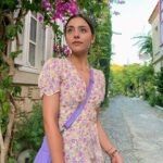 Sıla Türkoğlu Instagram - Bir yaz günü🌸🌞