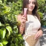 Sıla Türkoğlu Instagram - Pure Beauty ile cilt bakımın, artık yeni makyaj rutinin. ✨BB ve CC kremin birden çok etkisiyle, birden gelen güzelliğe merhaba de. Sıla Türkoğlu’nun önerisi… 💕 #PureBeauty #BBveCCKrem #MadeInKorea @silaaturkoglu