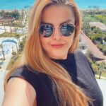 Sahar Moghadass Instagram - مدت زيادى زمان بُرد تا از خودم آدمى بسازم كه از سرنوشت ، تنها بودن ، ترك شدن ، شكست و آزار ديگران نترسه و باهاشون بسازه و همه رو جزوى از زندگى بدونه ، از خودم زنى ساختم به شدت خود ساخته و قوى كه شروع و پايان خودش باشه Antalya, Turkey