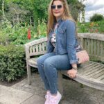 Sahar Moghadass Instagram - و خدايى كه در اين نزديكيست … 🤍 … ❤️ Watford, United Kingdom