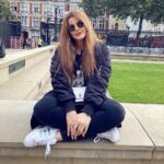 Sahar Moghadass Instagram - هر کجا هستم،باشم آسمان مال من است. پنجره،فکر،هوا،عشق،زمین مال من است… . … ❤️ #sahar #saharmusic #london #سهراب_سپهری British Museum