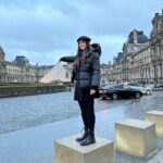 Sahar Moghadass Instagram - از اين بعد آيندمو قشنگش ميكنم حتى تنهاى تنها 💓☺️ Louvre Museum, Paris