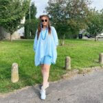 Sahar Moghadass Instagram - HelloOoOo My Lovessss 👁🥰 ورق بزنيد … 🗒 . . glasses chain : @swish.accessories 💙🙏🏻 . . #sahar #saharmusic #london #❤️ London
