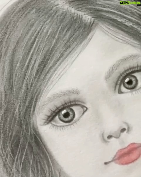 Sahar Moghadass Instagram - آهاااى قشنگاى من كجائين ؟؟؟؟ از خودم هى هنر در ميكنم براتون 😂☺️ نظرتون چيه واسه دومين كارم البته من هنوز شاگردم و دارم آنلاين آموزش ميبينم 😁 ممنون از استاد خوبم عليرضا مولائى عزيز 🙏🏻 . . @alirezamolaeiofficial . . #sahar #saharmusic #art #God #🤍 London, United Kingdom