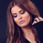 Sahar Moghadass Instagram - توى اعماقِ وجودم دنبالِ خودم ميگردم ..... روزاى خوب ميگذرن .. روزاى بدم ميگذرن .. زندگى ادامه داره ... بى من ، بى تو ، بى ما ... پس تا هستيم انسان زندگى كنيم . . . . Photo : @faezphotography Makeup&hair : @dianazohrabi_hairstylist . . #sahar #saharmusic #سحر_مقدس #God #🤍 London, United Kingdom