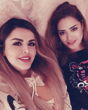 Sahar Moghadass Instagram - يادش بخير ... با شرى خوشگل و هنرمندم ❤️ ميس يو بازم بيا پيشمممممم 🤗
.
.
#sahar #saharmusic #sherryM #God #love #❤️