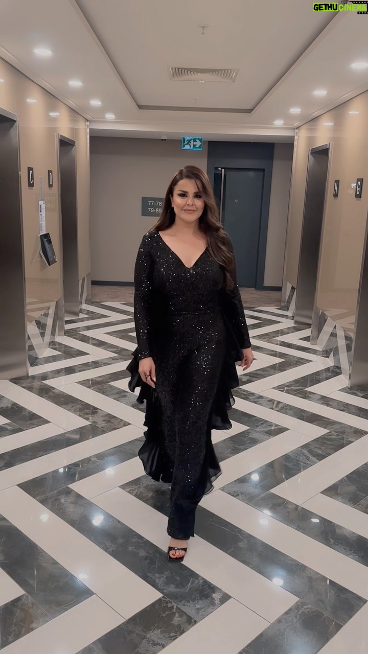 Sahar Moghadass Instagram - ๐คูุฑ ฺู ุขุฑุฒูู ุฎูุจู ู
ุงู ุชููู ๐ค ูุจุงุณ ุฎูุดฺฏูู
ุงุฒ ู
ุฒูู ูุฑฺฏุณ ุนููู ุนุฒูุฒู
ู ๐ฅฐ ู
ุฑุณู ูุฑฺฏุณ ุฌุงูู
โค๏ธ @nargesalavi_dress ๐ชก๐งต @unobeautty ๐๐ปโโ๏ธ Istanbul, Turkey