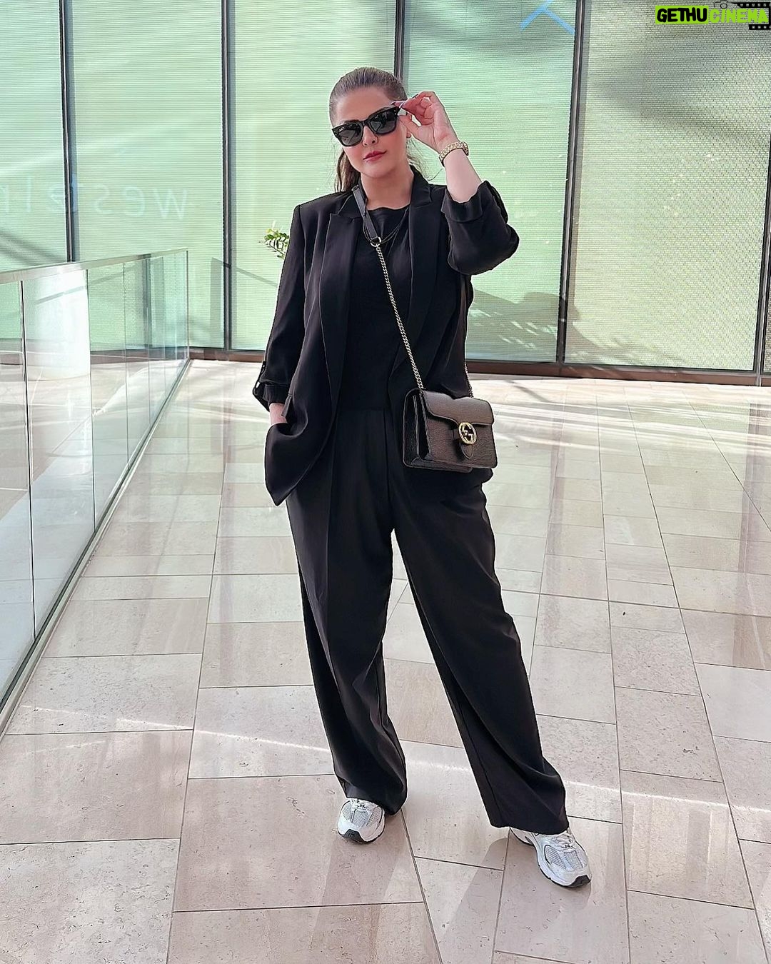 Sahar Moghadass Instagram - 😎 چه خبر ؟ Westfield London