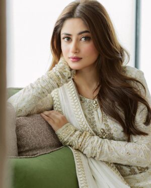 Sajal Ali Instagram - @lajbylajwanti 
@aarindanoor 
@natashazubair
@nabila_salon