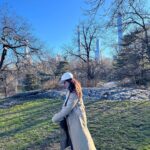 Sanjana Sanghi Instagram - Somehow warm & fuzzy even amidst your snowfall, New York? 🤍❄️☀️ So grateful for the learnings, memories & adventures of the last few days here. New York City