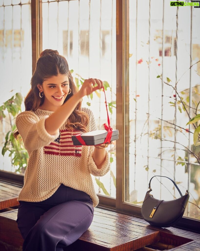 Sanjana Sanghi Instagram - Embracing timeless elegance with Ralph Lauren. Swipe to indulge in the perfect blend of style and sophistication. #RLGifts #RLHoliday @poloralphlauren @collectiveindia #Ad