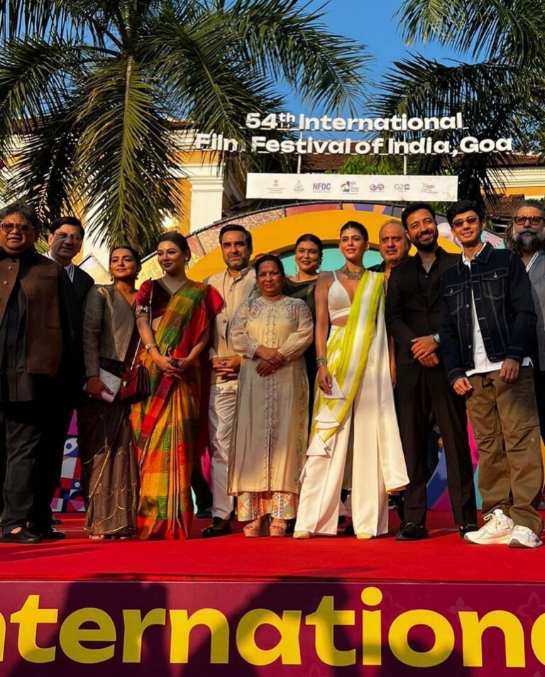 Sanjana Sanghi Instagram - The Gala World Premier of #KadakSingh at @iffigoa was such an incredible honour. An afternoon of showing our film for the very first time to overwhelming love from the audiences. So special. 💛✨ IFFI Goa