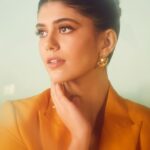 Sanjana Sanghi Instagram - To an invigorating afternoon at The Economic Times Edge Summit 2023. ✨💛 Honoured to have been deemed worthy of leading the conversation with inspiring change-makers around the importance of including the Sustainability narrative at the primary level of education. #GlobalSustainbilityAlliance @et_edge @globalsustainabilityalliance #YouthForYouth #ABetterTomorrow #UNDPYouthChampion