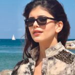 Sanjana Sanghi Instagram - Final stop in the summer across Europe was : Barcelona 💫🌴☀️ Tapas was had. Sun was soaked. Dancing was done. Fun was had. Lots of it. ( Goes without saying the ZNMD sound track was playing in my head every second 😅💕 ) Barcelona, Spain