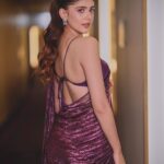 Sanjana Sanghi Instagram - The blast that #IIFARocks was 💜 @iifa @badboyshah @itsamittrivedi @sunidhichauhan5 & @sukhbir_singer lit up that stage 🔥 ______ My love for sarees is no secret, and so @castelino_priyanka & I went ahead with this metallic corded twist to a saree done brilliantly by @vaishalishadangule @vaishalisstudio Earrings-@voycejewellery Rings- @karishma.joolry 👠 - @aldo_shoes 💄 - @makeovetbytahira @zhaus_makeup_consultancy 📸 @bobbysahotra Yas Island, Abu Dhabi