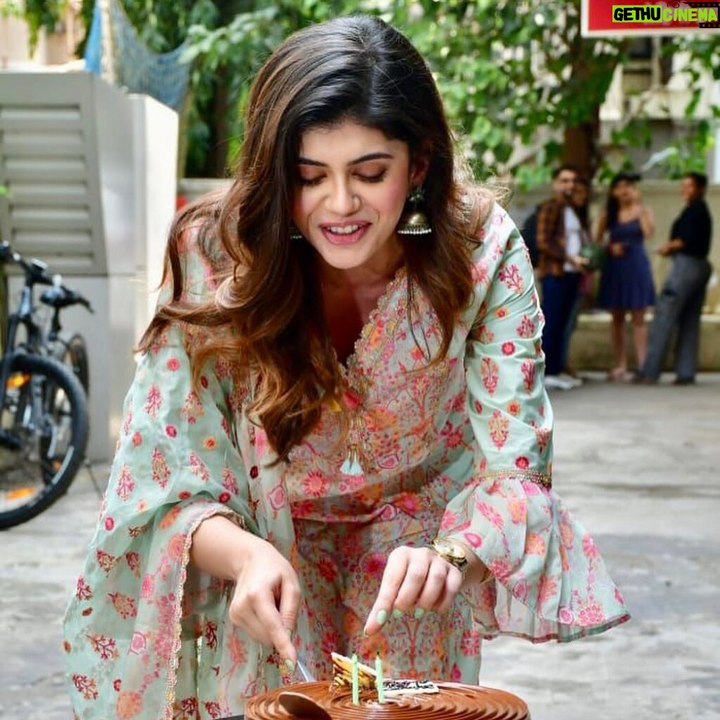 Sanjana Sanghi Instagram - #LatePost This birthday felt like a love-filled saga, courtesy my people 💕 (the ones near & afar, but most importantly in my heart🥹). Love. Joy. Laughter. Smiles. Victories. Mistakes. Surprises. Learning’s. Milestones. Dreams. Adventures : here’s to the next year bringing all of that & more ♥️💫 _________ • a special mention to @wakaimumbai for going out of their way to make it so memorable • Mumbai, Maharashtra