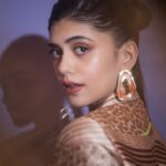 Sanjana Sanghi Instagram - My birthday week has really been nothing short of a candy floss dream. Your love has been overwhelming. Thank you, so much. I love you guys.💜♥️ Been dipped so deep in gratitude & in living the moment, that I haven’t been able share the many special moments that have transpired. But here’s finally starting off with the first one ⭐️ : I realised this birthday was off to a super special start when I brought it in receiving “The Extraordinaire Emerging Millennial Star” at the #BrandVisionSummit by @nexbrands.inc amidst stalwarts across industries that I have looked up to for so many years. Thank you for deeming me worthy of this, for this encouragement, and for this reminder that it’s only just the beginning.🙏🏻🧿 #BrandVisionSummit2023