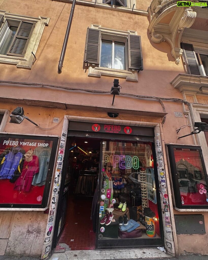 Sanjana Sanghi Instagram - When in Rome…. Focus on your carbonara & vintage shops 🤓 . 👜: JW pei @nykaafashion Rome, Italy