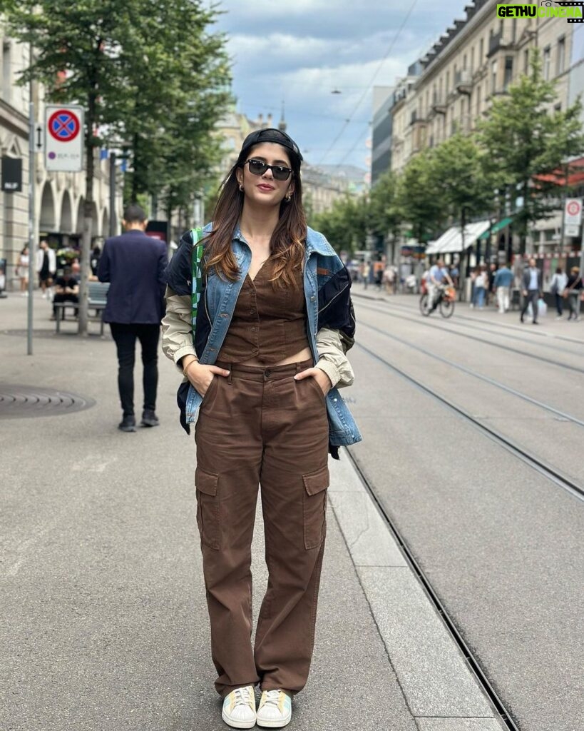Sanjana Sanghi Instagram - Cheese, croissants, coffee, the Alps, the autobahns, the views, the air, the people. Hi, Switzerland 🥺💕🏔️ • Zurich - Luzern - St Gallen • #SummerSpam #SOnVacay #OffDuty