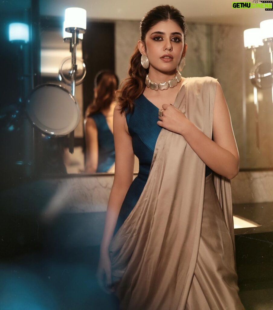 Sanjana Sanghi Instagram - A saree a day, in every possible way ✨💥 #Obsessed • from our #KadakSingh premier night in #Kolkata 💜 • Kolkata - The City of Joy