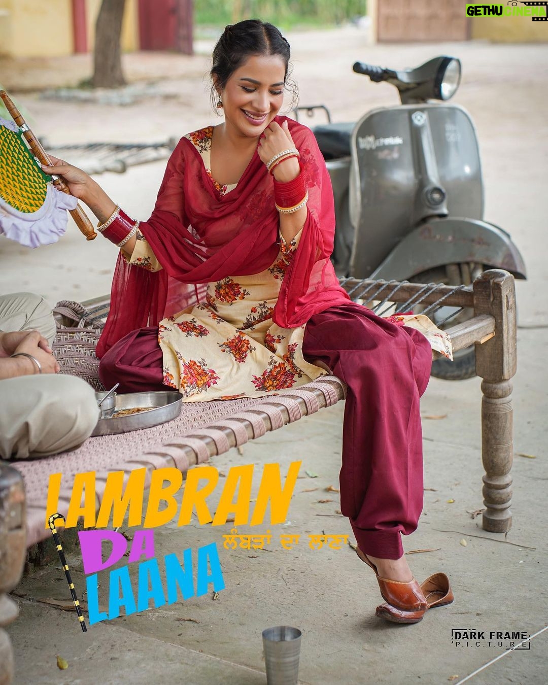 Sara Gurpal Instagram - ਸਾਰਾ Focus on Sara ❤️❤️✌️✌️ @saragurpals on Set #lambrandalaana 😍😍 Releasing on 26 Jan 2024 👍🏻