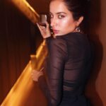 Sara Gurpal Instagram - #SaraKehndi comment your favourite colour🖤 . . 📸 @deep_photoworks 💄 @kritikaaguptaa_