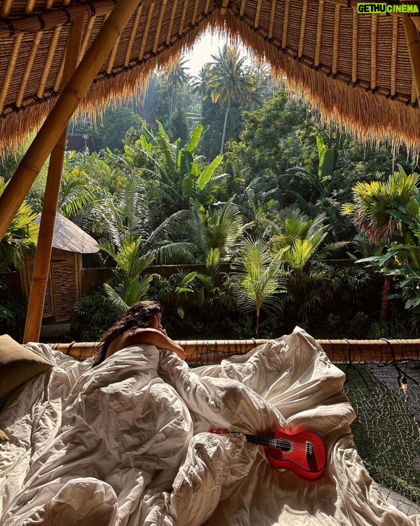 Sara Gurpal Instagram - #SaraKehndi Bali Island