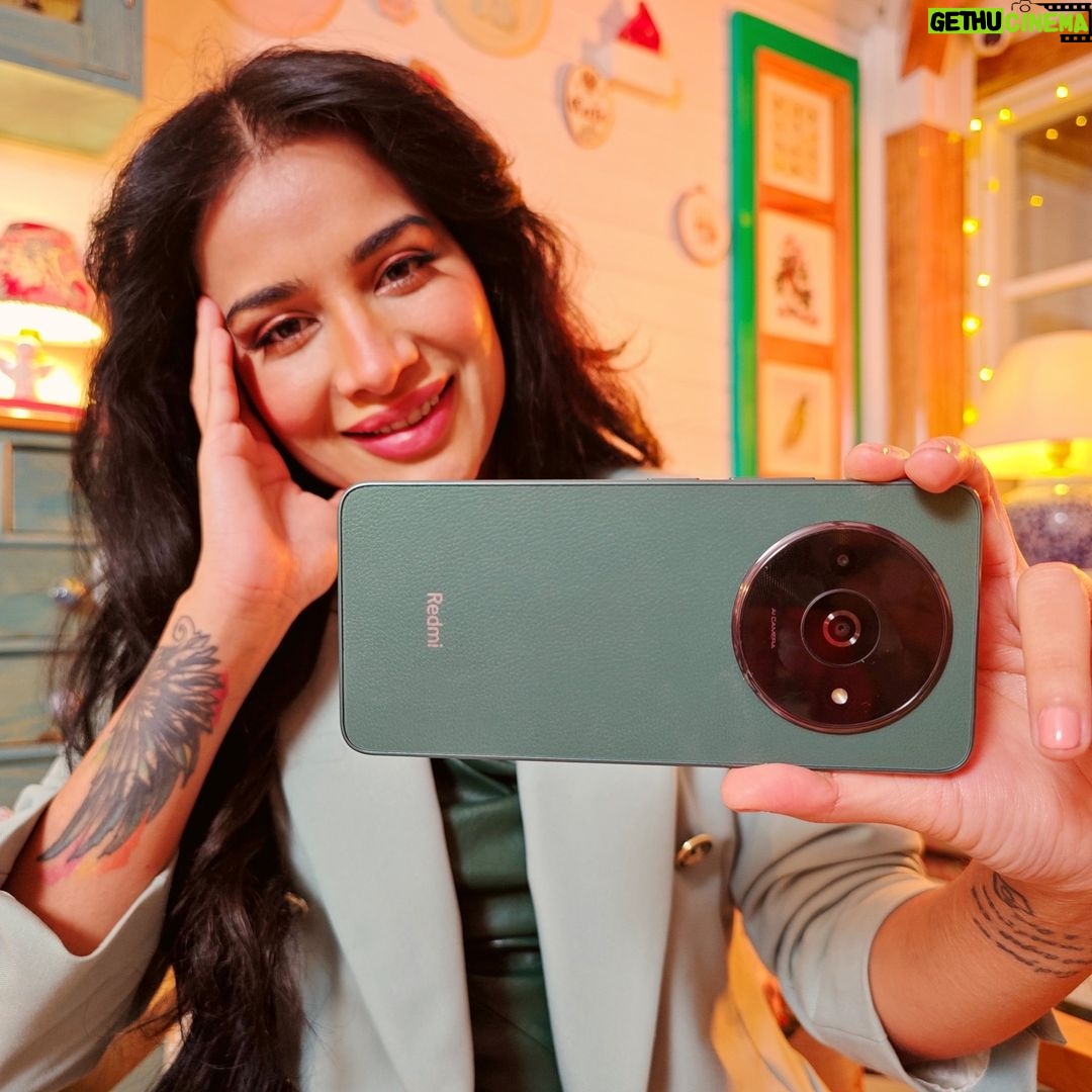 Sara Gurpal Instagram - Sat Sri Akal dostooo🙏🏻!! Get ready to experience the ultimate blend of smooth performance and stylish design with the all-new #RedmiA3😍 Launching on February 14th, 2024. Bhuliyo mat!🥳😍 #SmoothAndStylish #RedmiA3 #Collab #ad