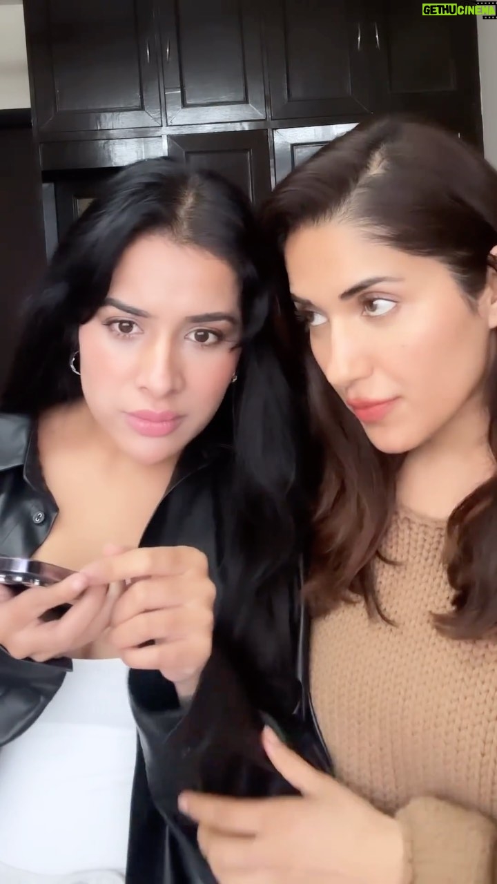 Sara Gurpal Instagram - Kiski ex hai bta @ruhanisharma94