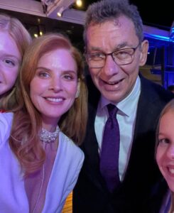 Sarah Rafferty Instagram - Sending love, thanks and credit, oh so so much credit, where credit is due. ❤️🙏🏻🙌🏻 @galialahav and team, Sharon, Lynn, Yael. 🥰 @idoraphaelmakeup @etay_shay @padaniofficial And special thanks to #AlbertBourla for sharing his special evening with me and my family.