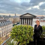Sarah Rafferty Instagram - Last one. I promise. Swipe for actual footage of me leaving Paris. 🎥Courtesy @mignonettetakespictures Jump 👔courtesy @hmerrick Hôtel de Pourtalès