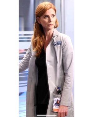 Sarah Rafferty Instagram - This is your insta warning, lots of ‘Chicago is so pretty’ content to follow…once a tourist always a tourist, even when I’m officially a commuter. Thank you to the lovelies at @nbconechicago for having me.🥰👩‍⚕️🙏🏻