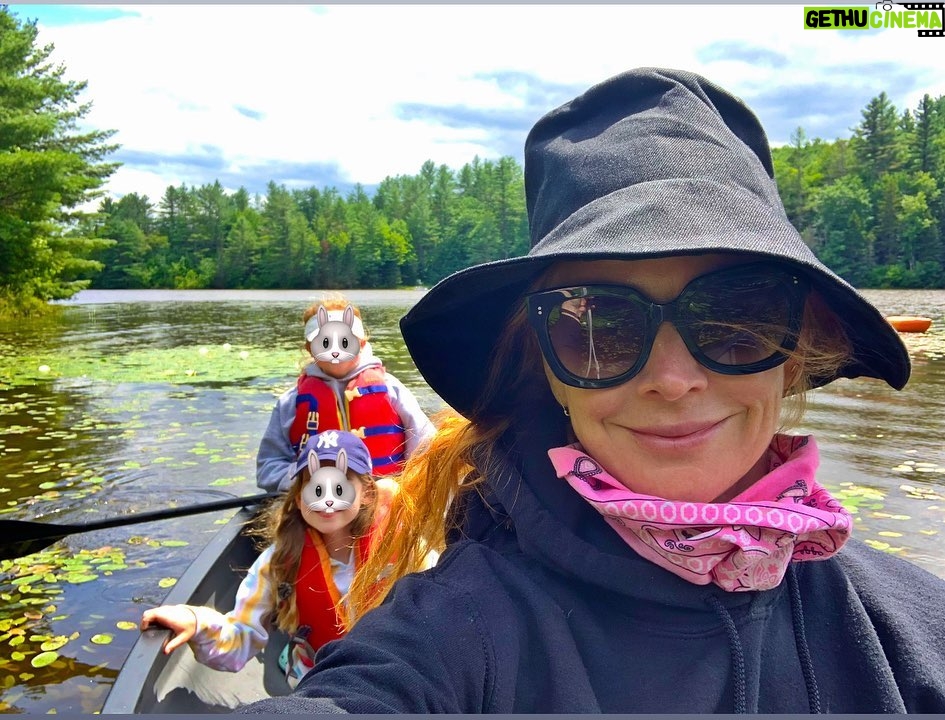 Sarah Rafferty Instagram - I drove a canoe. Vermont