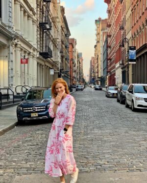 Sarah Rafferty Instagram - As my mom would say, visiting you was a balm to the soul. #nyc. Thank you @fitz_ny @fitzpatrickhotelsnyc and our old friends and family for the reunion of our dreams.