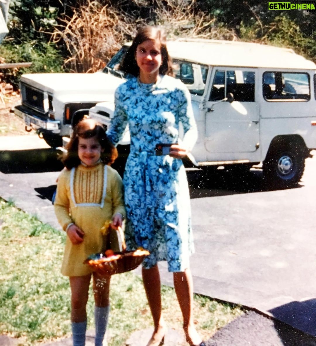 Sarah Rafferty Instagram - Happy Mother’s Day, Mimi. That classic dress, the tasteful accessories and the ‘71 Toyota Land Cruiser...you are forever my style icon. Here’s to many “champagne days” ahead. 🍾🌸😘