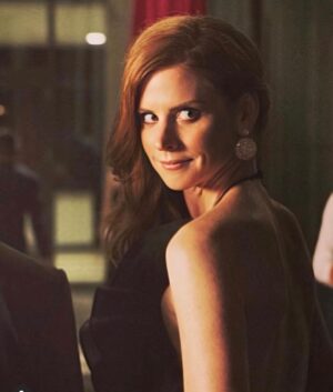 Sarah Rafferty Instagram - Tonight I’ll be watching my back. The #suits crew is gonna #suitupforgeorgia in a game night hosted by @halfadams and @sleepinthegardn. Hit the link in my bio for more info and to help me win a second life cuz truth is ....I have no idea how to play Mafia or Hostile Takeover. #eek #help.
