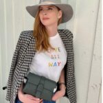 Sarah Rafferty Instagram - Hi friends, this April, in honor of earth month, I am excited to partner with my favorite handbag company @Senreve. Please tune in tomorrow at 10 am Pacific time for an IG Live with my friend and Senreve founder, Coral Chung. We are going to talk about her journey launching a luxury brand, female entrepreneurship, and Senreve’s efforts in sustainability, including the launch of their Handbag Revival event. Please leave any questions you’d like me to ask @coralllista below. I hope you can join us. 😘 📷cred @dklahair #ad