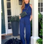 Sarah Rafferty Instagram - Hi friends, this April, in honor of earth month, I am excited to partner with my favorite handbag company @Senreve. Please tune in tomorrow at 10 am Pacific time for an IG Live with my friend and Senreve founder, Coral Chung. We are going to talk about her journey launching a luxury brand, female entrepreneurship, and Senreve’s efforts in sustainability, including the launch of their Handbag Revival event. Please leave any questions you’d like me to ask @coralllista below. I hope you can join us. 😘 📷cred @dklahair #ad