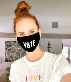 Sarah Rafferty Instagram - When we ALL vote, our democracy begins to reflect our communities and values.
Happy National Voter Registration Week of Action! Celebrate with me by making your voting plan ASAP with @WhenWeAllVote 💪.
If you’re already registered, tell 5 friends to do the same → weall.vote/register (link in bio) #nationalvoterregistrationday