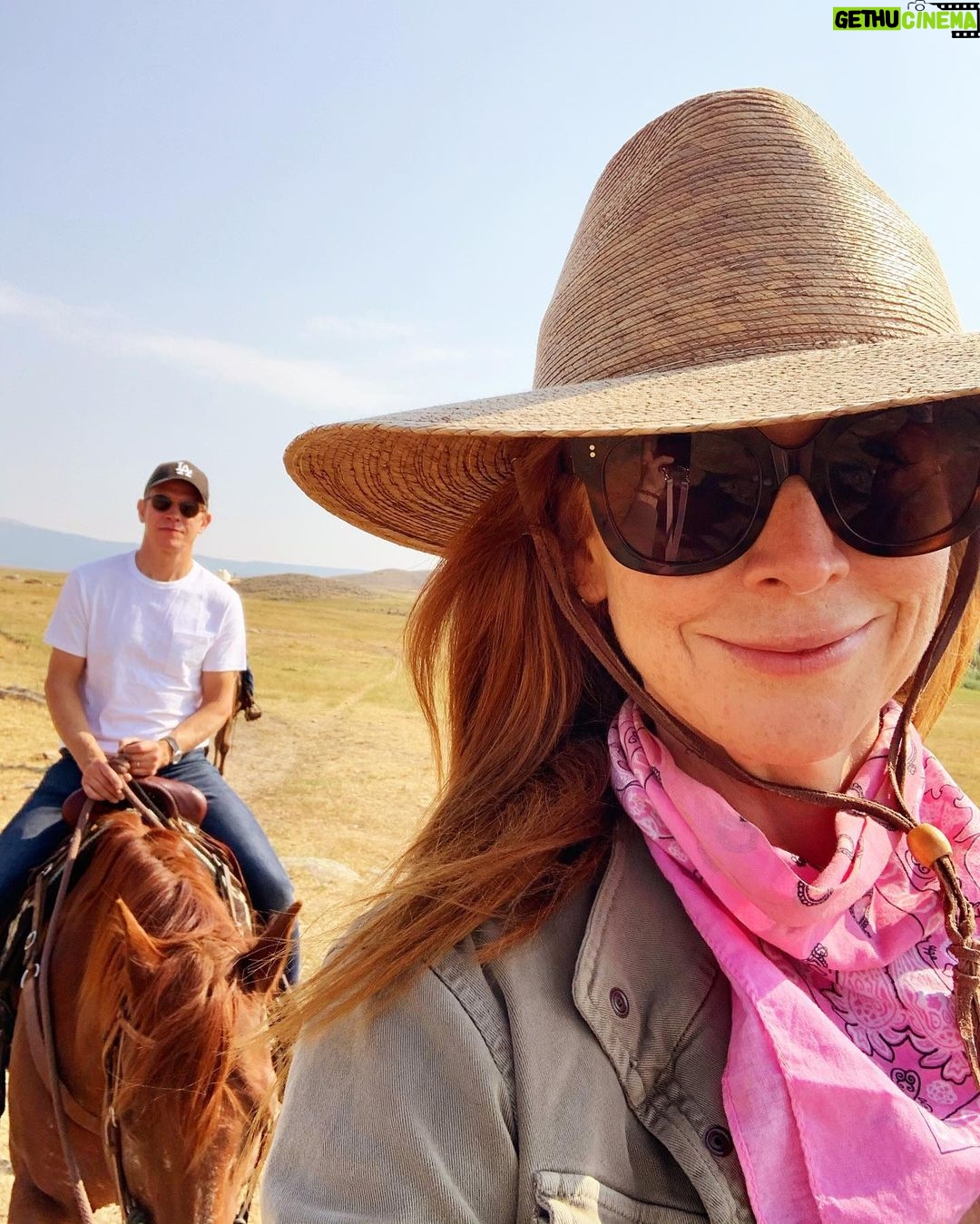Sarah Rafferty - 72.1K Likes - Only took me 26 years to get this Finn on a horse.
And only 70 days until the election. Let’s ALL VOTE and VOTE EARLY.