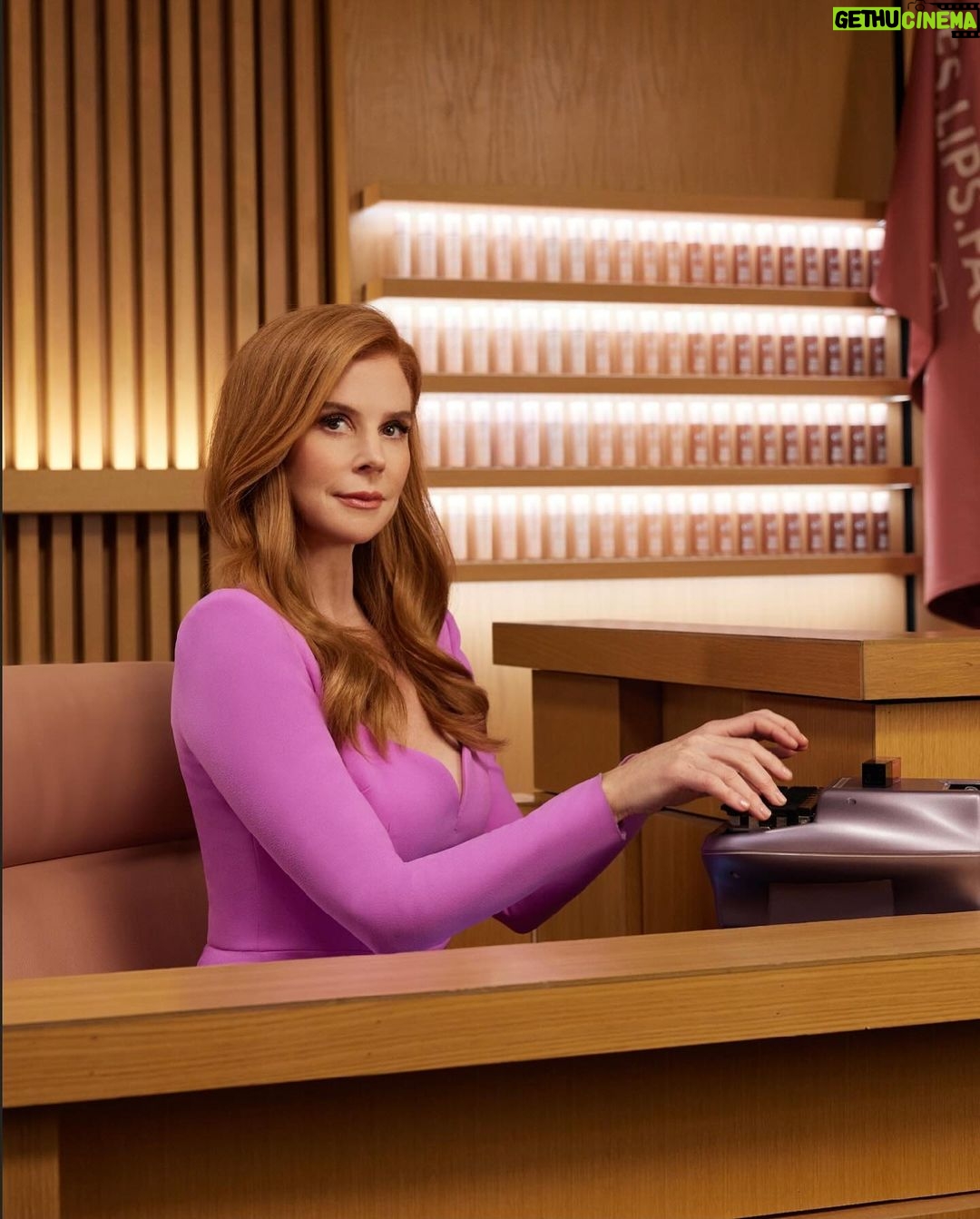 Sarah Rafferty - 87.9K Likes - Moments from the set of ✨Judge Beauty✨No one serves justice quite like we do in e.l.f. Court, right @rickehoffman & @iamginatorres?!
In e.l.f. (and good note taking) we trust💖#eyeslipsfacts.