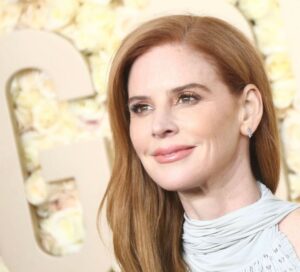 Sarah Rafferty Instagram - Thank you @goldenglobes for inviting me to join old friends and new yesterday. It was a thrill and an honor. 

So much thanks is due to so many for helping  this lady step out with just few days notice. I can never thank my tireless and intrepid manager, Charlton Blackburne, enough for all he does for me….including flying to Paris to deliver this @Lanvin creation. 

Thank you to our friends @sylvainruffier @camera_lucida_  and the #lanvin team for helping us while still on holiday. 
Thank you @louboutinworld for fairytale shoes. 
Thank you @beau_nelson and @davestanwell for the face and the hair and the borderline excessively needy hand holding. 
Thank you bff @annarothmilner for the world’s most artful and utterly essential taping of the bits on a windy day, 💃
@ohmeredith for the remote hair coloring., 😂
@brazilianbeautybarla for the witchery.
@tylerellisofficial 👛
@leonyvonne 💍@joyeriayanes