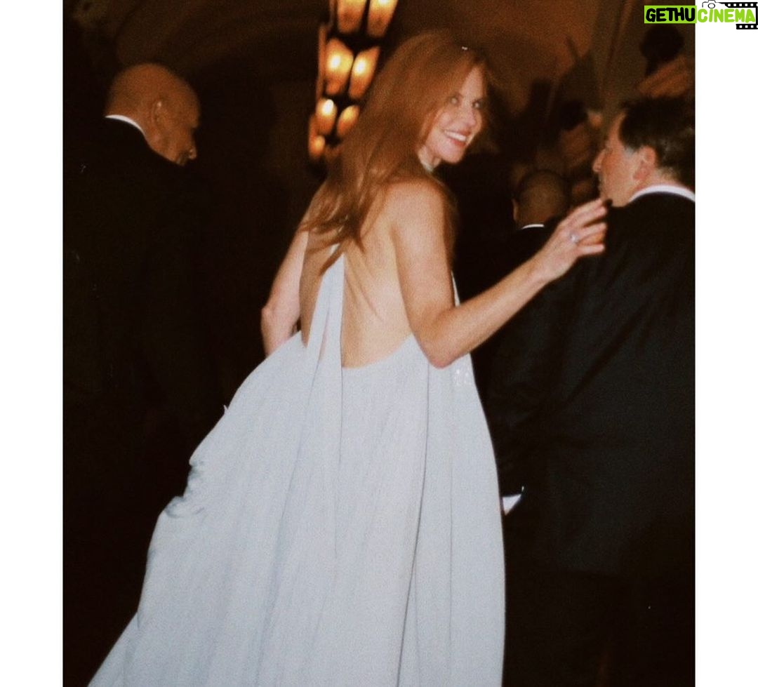 Sarah Rafferty - 139.6K Likes - Thank you @goldenglobes for inviting me to join old friends and new yesterday. It was a thrill and an honor.
So much thanks is due to so many for helping this lady step out with just few days notice. I can never thank my tireless and intrepid manager, Charlton Blackburne, enough for all he does for me….including flying to Paris to deliver this @Lanvin creation.
Thank you to our friends @sylvainruffier @camera_lucida_ and the #lanvin team for helping us while still on holiday.
Thank you @louboutinworld for fairytale shoes.
Thank you @beau_nelson and @davestanwell for the face and the hair and the borderline excessively needy hand holding.
Thank you bff @annarothmilner for the world’s most artful and utterly essential taping of the bits on a windy day, 💃
@ohmeredith for the remote hair coloring., 😂
@brazilianbeautybarla for the witchery.
@tylerellisofficial 👛
@leonyvonne 💍@joyeriayanes