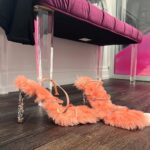 Sarah Rafferty Instagram - If I could be a muppet, let me be made of this glorious salmon pink fluff. @paulandrew 🧡💗 @huishanzhang @mindhamfinejewelleryofficial @cabinebynicholasmellamphy @graceleebeauty