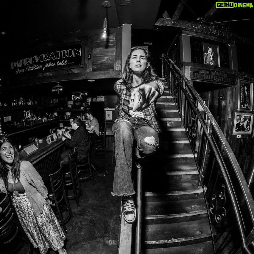 Sarah Silverman Instagram - On the stairs by @troyconrads #hollywoodimprov #comedy Hollywood Improv